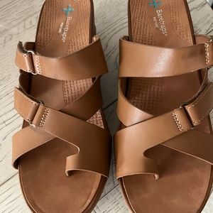 Leonie Wedge by Baretraps